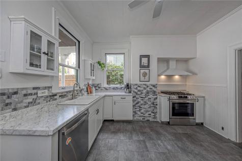 719 Taylor Avenue Avalon PA 15202