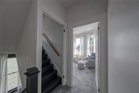 719 Taylor Avenue Avalon PA 15202