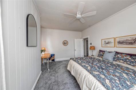 719 Taylor Avenue Avalon PA 15202