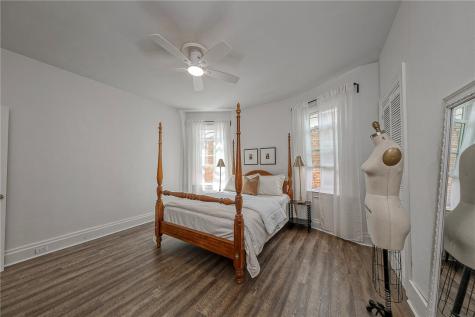 719 Taylor Avenue Avalon PA 15202