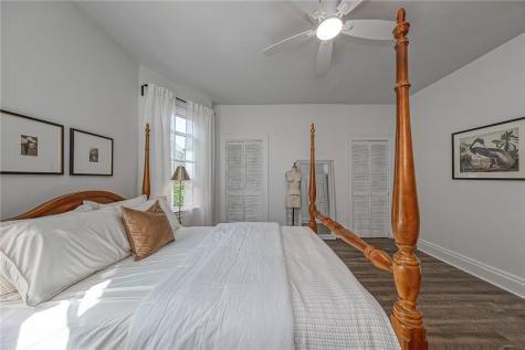 719 Taylor Avenue Avalon PA 15202