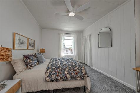 719 Taylor Avenue Avalon PA 15202