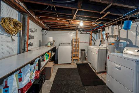 719 Taylor Avenue Avalon PA 15202