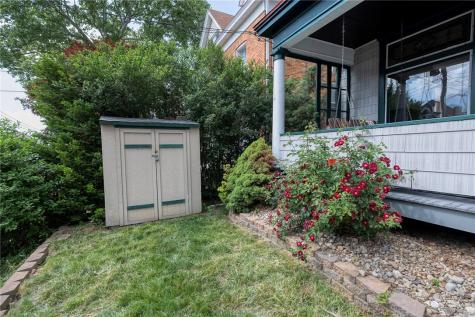 719 Taylor Avenue Avalon PA 15202