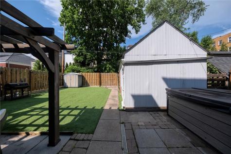 719 Taylor Avenue Avalon PA 15202