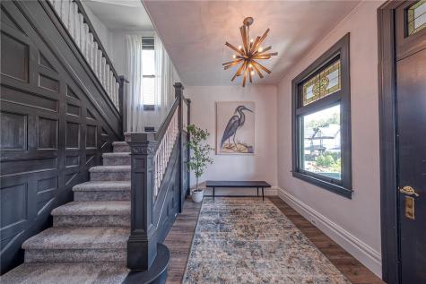 719 Taylor Avenue Avalon PA 15202