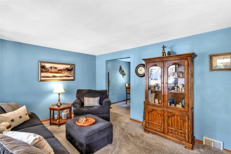 820 Niagara Drive North Huntingdon PA 15642