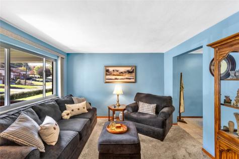 820 Niagara Drive North Huntingdon PA 15642