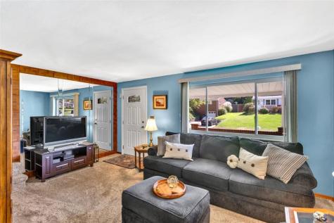 820 Niagara Drive North Huntingdon PA 15642
