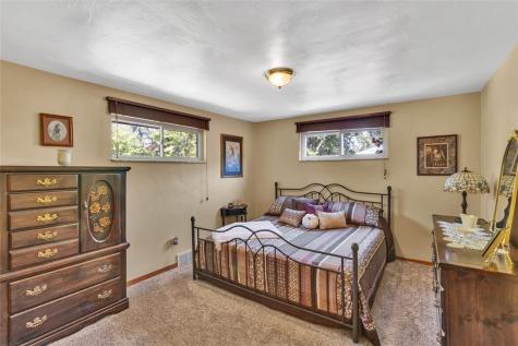 820 Niagara Drive North Huntingdon PA 15642