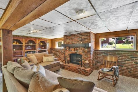 820 Niagara Drive North Huntingdon PA 15642