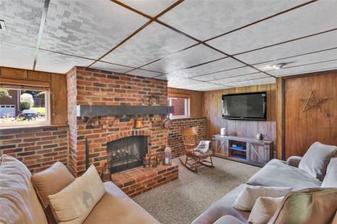 820 Niagara Drive North Huntingdon PA 15642