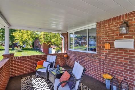 820 Niagara Drive North Huntingdon PA 15642