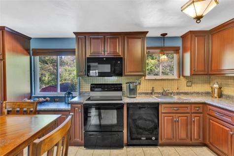 820 Niagara Drive North Huntingdon PA 15642