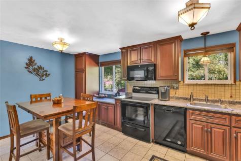 820 Niagara Drive North Huntingdon PA 15642