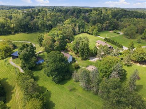 2137 Fairhill Playground Road Sewickley Hills Boro PA 15143