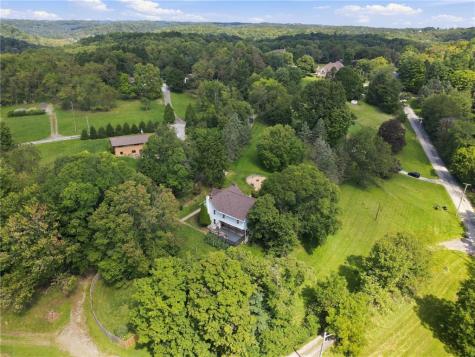 2137 Fairhill Playground Road Sewickley Hills Boro PA 15143