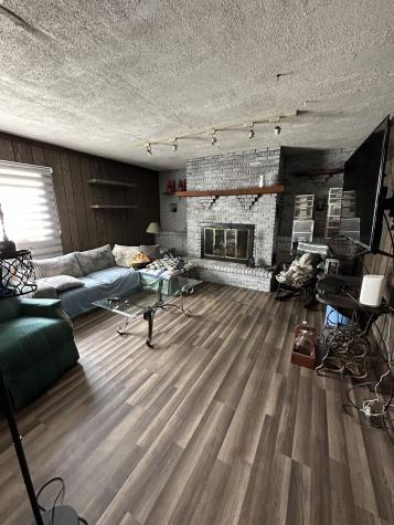 221 Seneca Drive New Kensington PA 15068