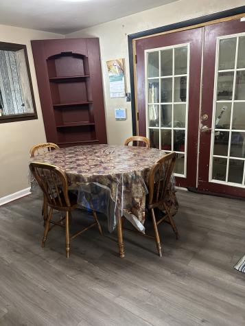 221 Seneca Drive New Kensington PA 15068