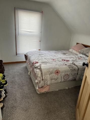 221 Seneca Drive New Kensington PA 15068