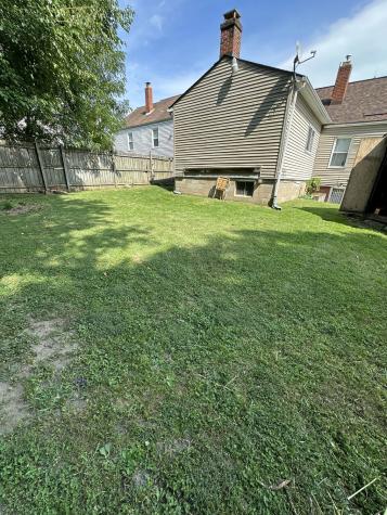 221 Seneca Drive New Kensington PA 15068