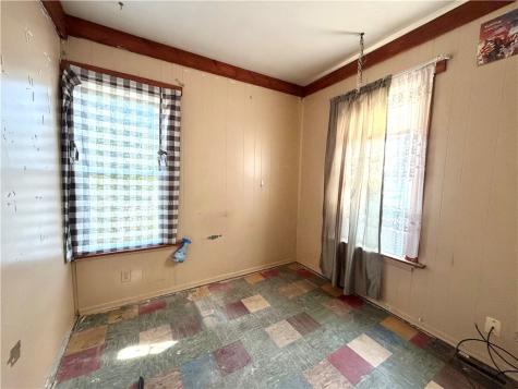 121 Elizabeth Avenue Evans City Boro PA 16033