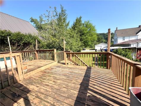 121 Elizabeth Avenue Evans City Boro PA 16033