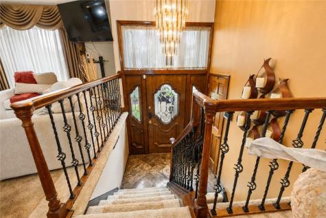 109 Brookmeade Drive Ross Township PA 15237