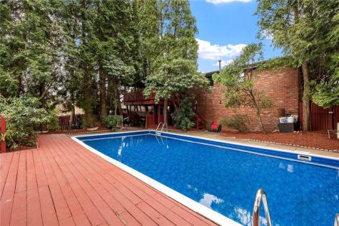 109 Brookmeade Drive Ross Township PA 15237