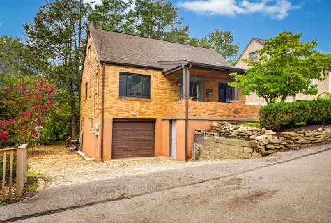 412 Nicholas Street Mt Oliver PA 15210