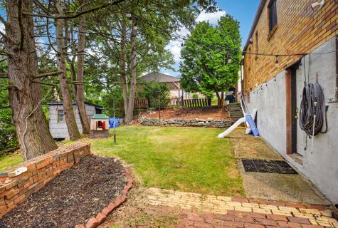 412 Nicholas Street Mt Oliver PA 15210