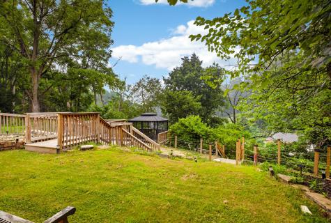 412 Nicholas Street Mt Oliver PA 15210