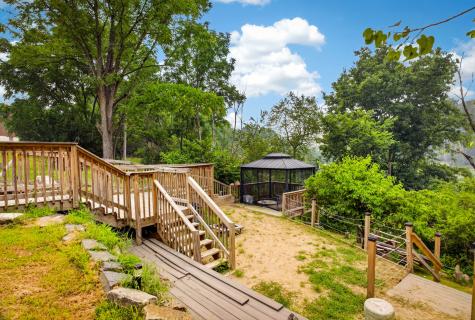 412 Nicholas Street Mt Oliver PA 15210