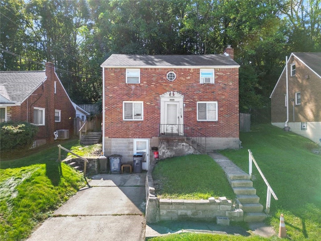9242 Valley Street Penn Hills PA 15235