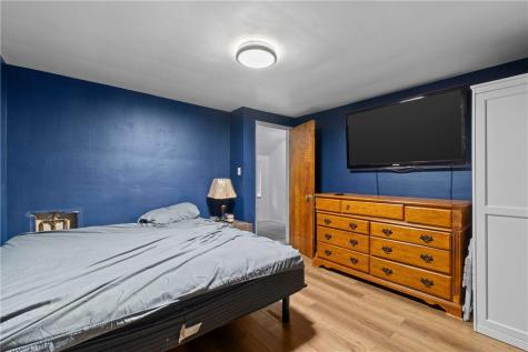 9242 Valley Street Penn Hills PA 15235
