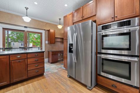 361 Library Place Oakmont PA 15139