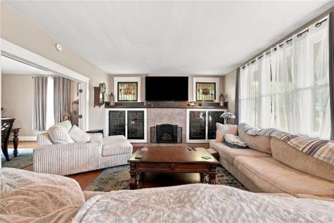 1003 Loucks Avenue Scottdale PA 15683