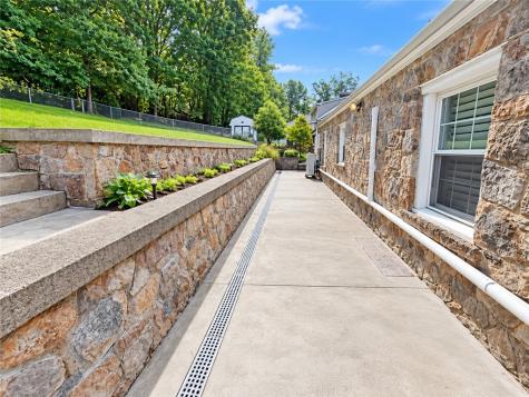 1025 Isabella Road Connellsville PA 15425
