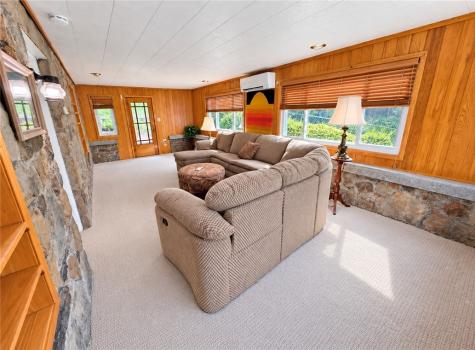 1025 Isabella Road Connellsville PA 15425