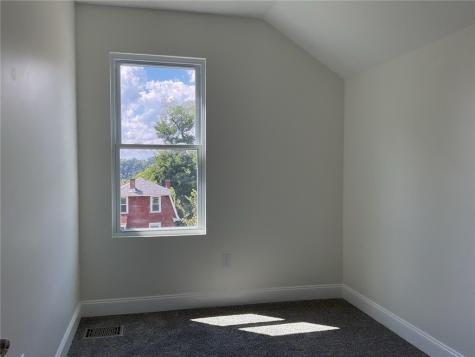 844 Gearing Avenue Beltzhoover PA 15210