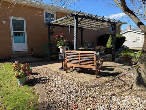 619 S Mercer Avenue Hermitage PA 16148