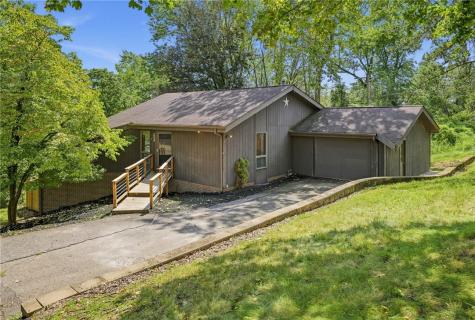 204 Ohioview Street Aliquippa PA 15001