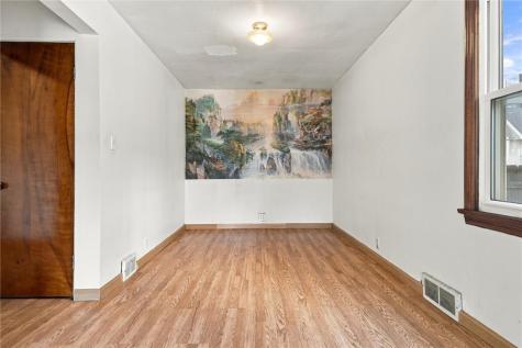 119 E 1st Avenue Tarentum PA 15084