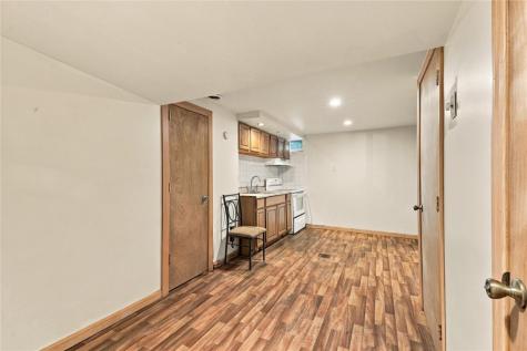 119 E 1st Avenue Tarentum PA 15084