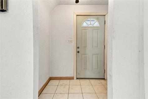 119 E 1st Avenue Tarentum PA 15084
