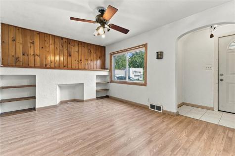 119 E 1st Avenue Tarentum PA 15084