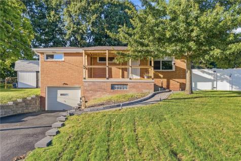1011 Marcia Irwin PA 15642