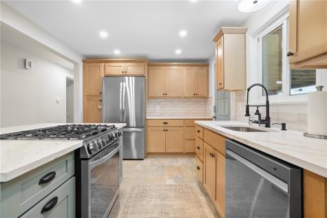 1011 Marcia Irwin PA 15642