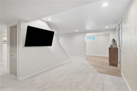 1011 Marcia Irwin PA 15642