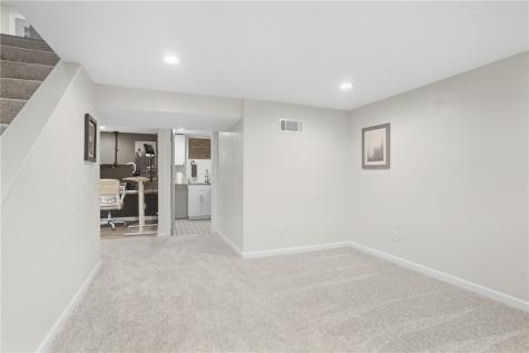 1011 Marcia Irwin PA 15642